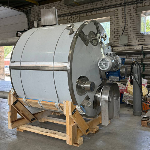 Емкость 3000л из нержавеющей стали